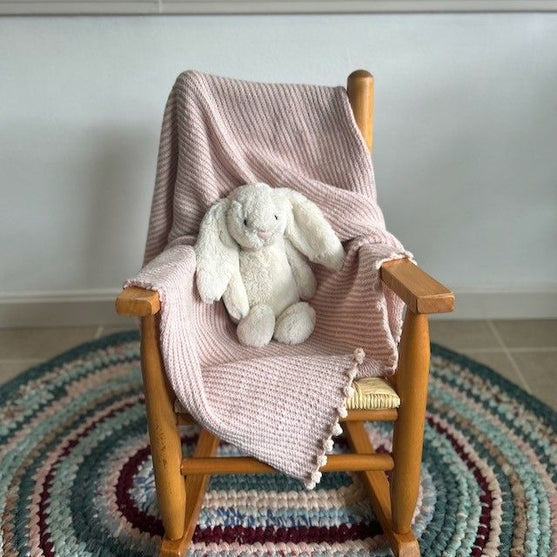 

Candy Stripes – Babytæppe
4