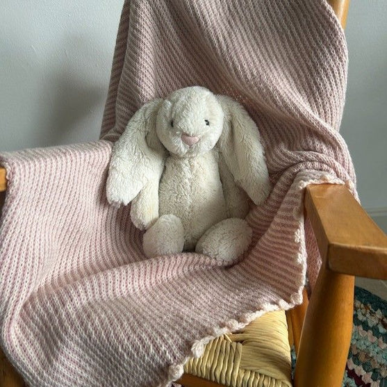 

Candy Stripes – Babytæppe
5