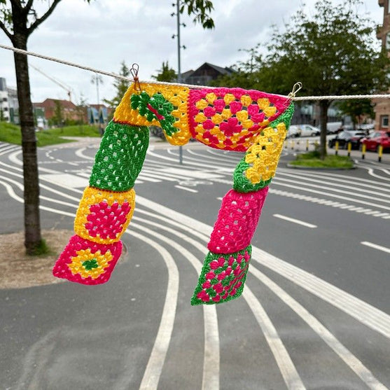 

Picasso - Børnehalstørklæde
1