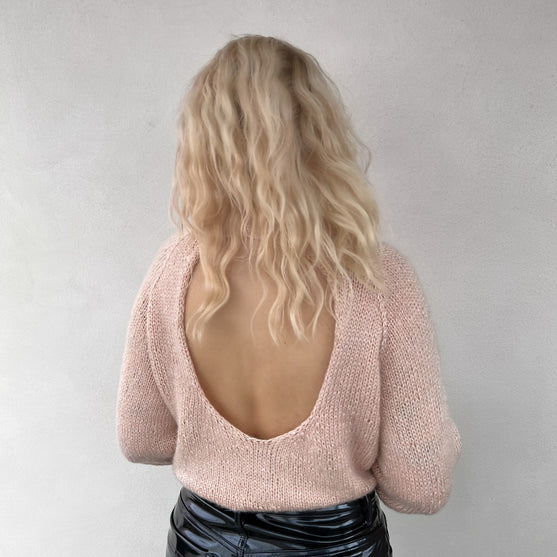 

Call Me Back - Sweater
6