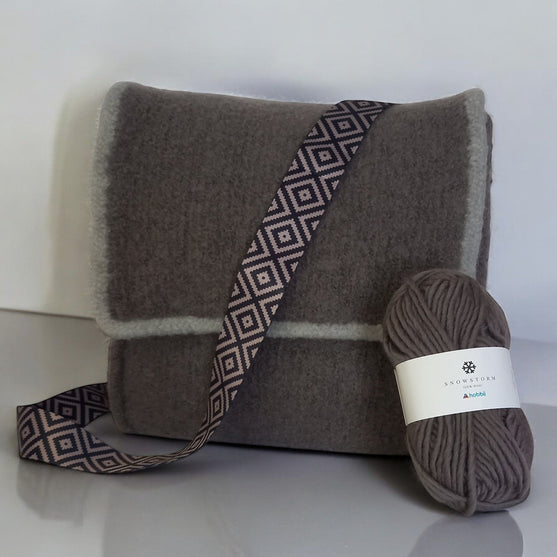 

Jess  - Filtet taske
3