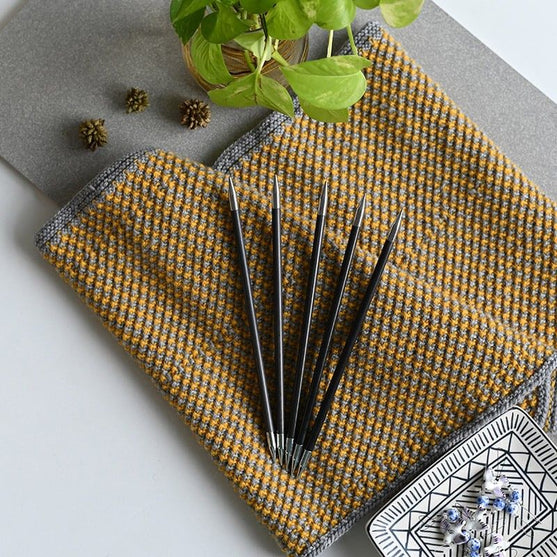 

Karbonz Strømpepinde - KnitPro
5