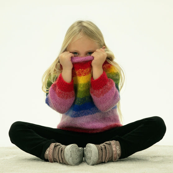 

Rainbow - Børnesweater
6