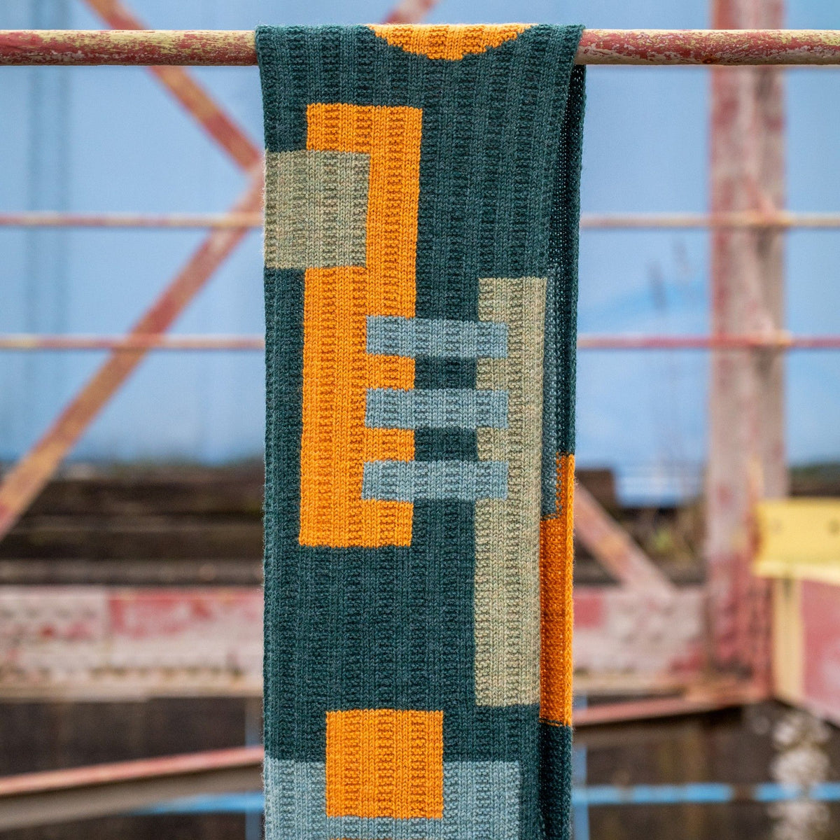 rust-rhythm-scarf-anna-husemann-1.jpg