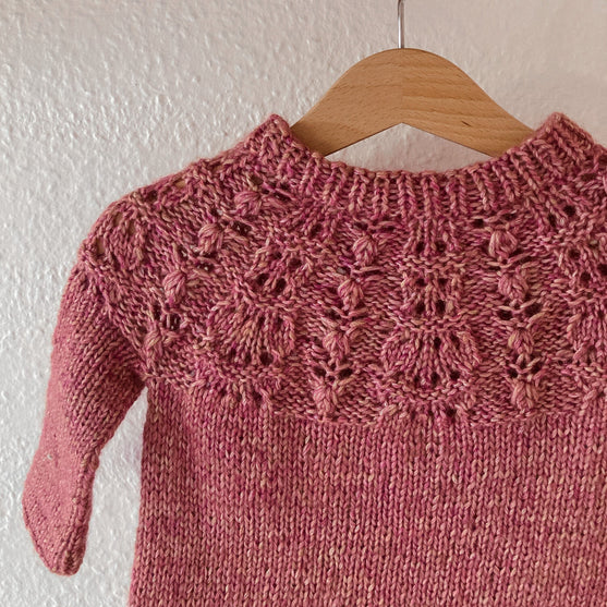 

Spring Waves Dress - Børnekjole
2