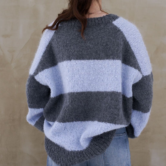 

Cloudy - Sweater
7