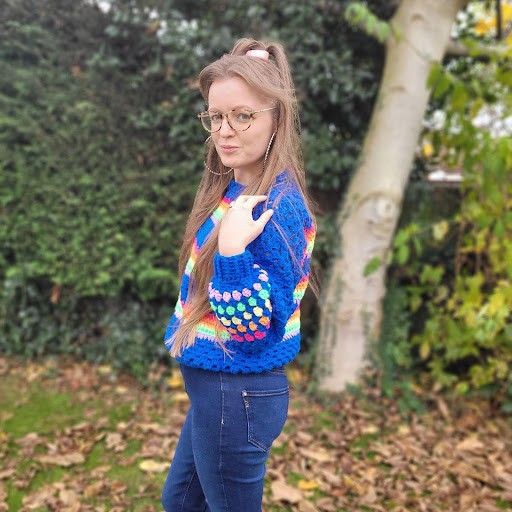 

The Jazzy Granny Sweater
4